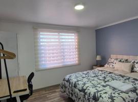 Hostal Milaris, hotel in Calama
