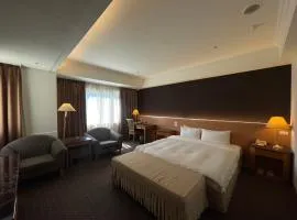 Chuto Plaza Hotel