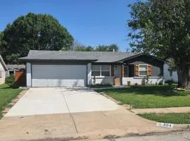 Family Comfort Retreat & Spacious Yard