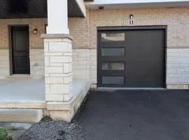 Modern 3BR Home Near Niagara Falls & Welland Canal