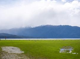 Ducati House - Te Anau Holiday Home, hotel in Te Anau