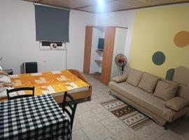 Imanje Mihailovic، فندق مع موقف سيارات في Pružatovac