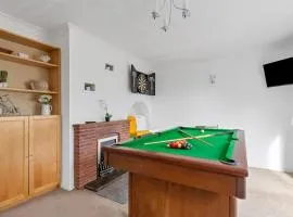 Awesome Games Room House! EMA Donington Park, with FREE parking