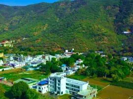 HOTEL TRIPLE SEVEN , Pushkar - A Beautiful Resort Nested in Nature's Lap