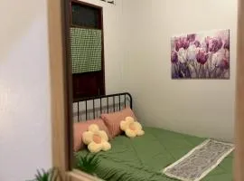 บ้านสวนชายน้ำ โฮมสเตย์ อัมพวา