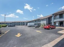 Quality Inn Near Lake Marble Falls