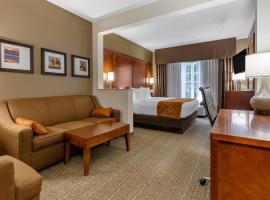 Comfort Suites Marquette, hotel s&nbsp;v&iacute;řivkou v destinaci Marquette