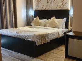 Vrindavan Stays Sunrakh Bangar - सुनरख बांगर, hotel en Chhatikara