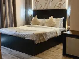 Vrindavan Stays Sunrakh Bangar - सुनरख बांगर