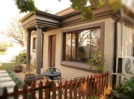 Pine & Pebble, hotell i Centurion