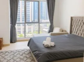The residences 1 - Luxury 1BR apt in Downtown Dubai - 2 mins walk to Burj Khalifa & Dubai Mall