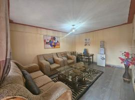 Two bedrooms furnished houses in Mwea, hotel dengan parking di Thiba