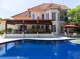 Palm Villa A Paradise for Families and Friends in Sanur