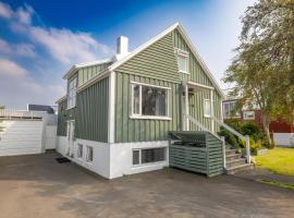 LL Properties - Spacious Historic Home, hotel v destinaci Akureyri
