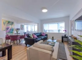 Beachfront stunning sea views