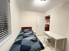 Cozy Single Room in Sydney's West - R6, hotel in Sydney