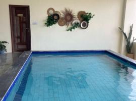 SEA-VIEW 3-Bedroom/5-BEDS-APT, hotel in Dar es Salaam