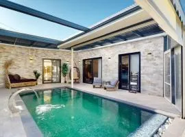 זוהר בגליל-מיני וילה עם בריכה וג'קוזי בעין יעקב