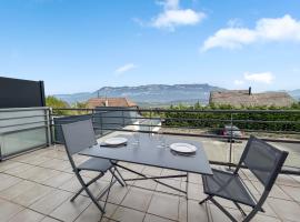 Terrasse, Parking privé, Vue lac & montagne, Hotel in Le Bourget-du-Lac