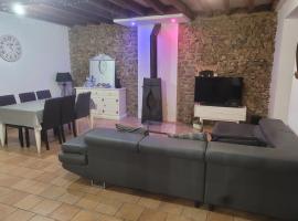 maison simple 3 chambres en campagne: Grez-en-Bouère şehrinde bir otel