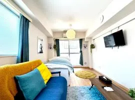 駅徒歩4分 新宿駅7分 バンクシーアートのスタイリッシュルーム