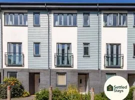 City Centre Townhouse With Free Parking
