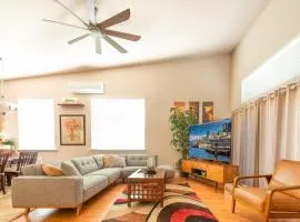 Spacious 3 bedroom 2 bath Seattle Home