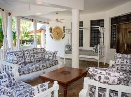 Golf & Living, hotel in Ukunda