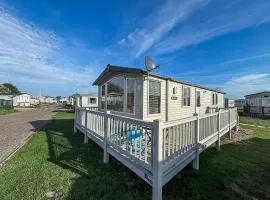 Lovely Caravan With Spacious Decking At North Denes In Suffolk, Ref 40134Nd