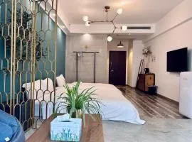 Hongyadong Jiefangbei