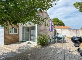 Jolie villa de plain-pied avec jardin et parking