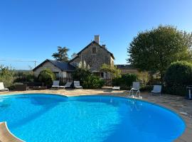 Charming Countryside Retreat in Saint-Georges, hotel a Clavé