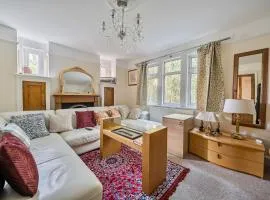 Spacious Berkshire home - Perfect for groups and contractors