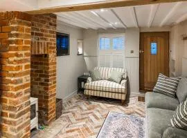 The Snug Cottage
