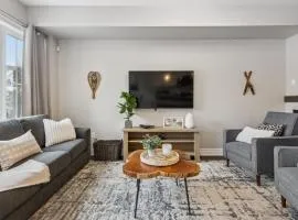 Family Townhome in Historic Snowbridge