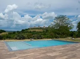 Monteriggioni Castel La Piazzetta e Le Volte
