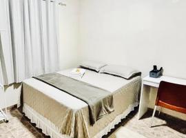 Casa ao lado do Sebrae, hotel con estacionamiento en Macap&aacute;