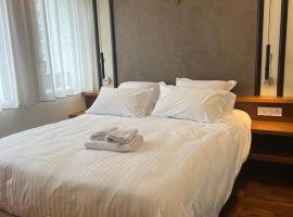 Centre de la Solitude du Sauveur, hotel dicht bij: Luchthaven Arnage - LME, Le Mans