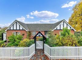 Sizeable 4 bed property on Huntingdon Ring road, hotel en Huntingdon