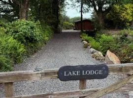 Brynmeini Lake Lodge