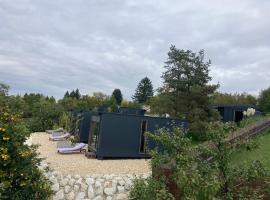 Casa Slarku - Luxury Container Houses, alojamiento en Miskolc