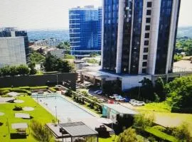 Boetie & Sons Sandton Stay