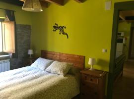 Apartamentos Besande, hotel v destinaci Besande