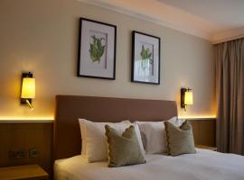 Twin Trees Hotel & Brusna Falls Leisure, ξενοδοχείο σε Ballina