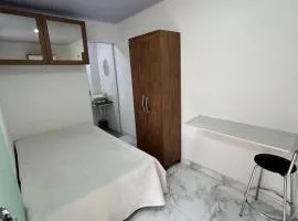 Kitnet mobiliado no caiçara, estacionamento, fácil acesso ao centro e shopping