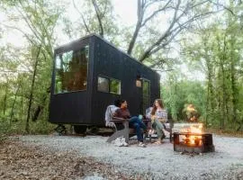 Postcard Cabins Lake Hartwell, Outdoor Collection by Marriott Bonvoy