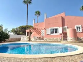 Vila Paraiso da Maria 5 quartos duas salas, jardim, piscina, varanda com churrasqueira e WIFI