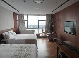 Xiamen Lanhai Seaview Hotel, hotel in Xiamen
