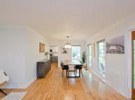 Medical District 3bd 3bth Bungalow