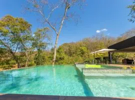 Cabana com Hidro Privativa e Piscina Infinita